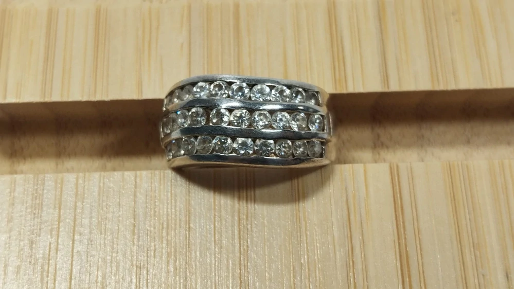 Starý stříbrný prsten s kamínkama vel.52