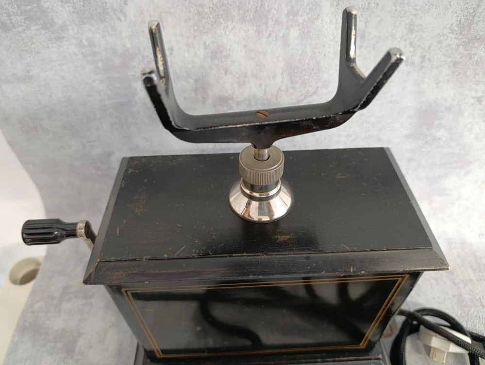 Starý dánský orig.telefon na kliku Kristian Kirkdo sbírky, k dekoraci