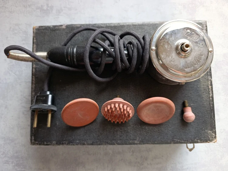 ELEKTRO-WIBRON – elektrický vibrační masážní přístroj (1935) + zarucni list a návod