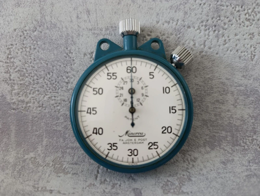 Švýcarské kapesní stopky Minerva – funkční, 51 mm, vintage, zelenomodré pouzdro