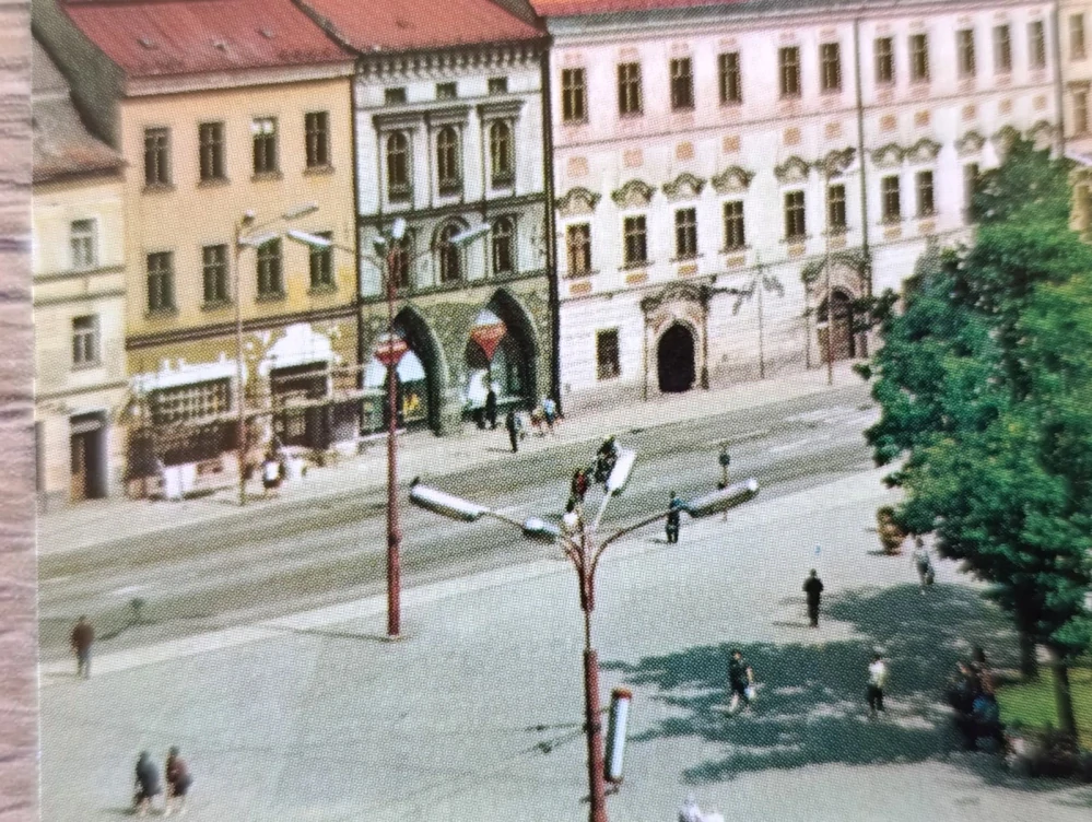Jihlava náměstí Míru stará barevná pohlednice neprošlá ČSSR