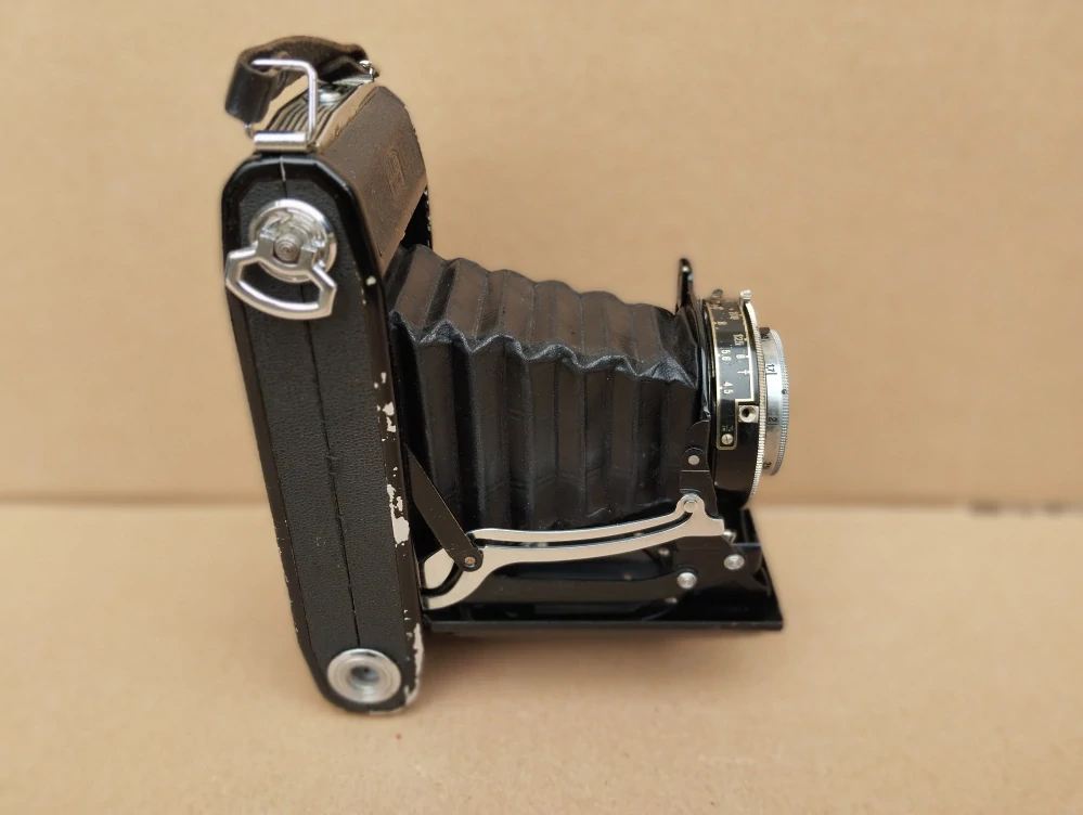 Zeiss Ikon 515/2 – Novar Anastigmat 4,5/11 cm + příslušenství č.55
