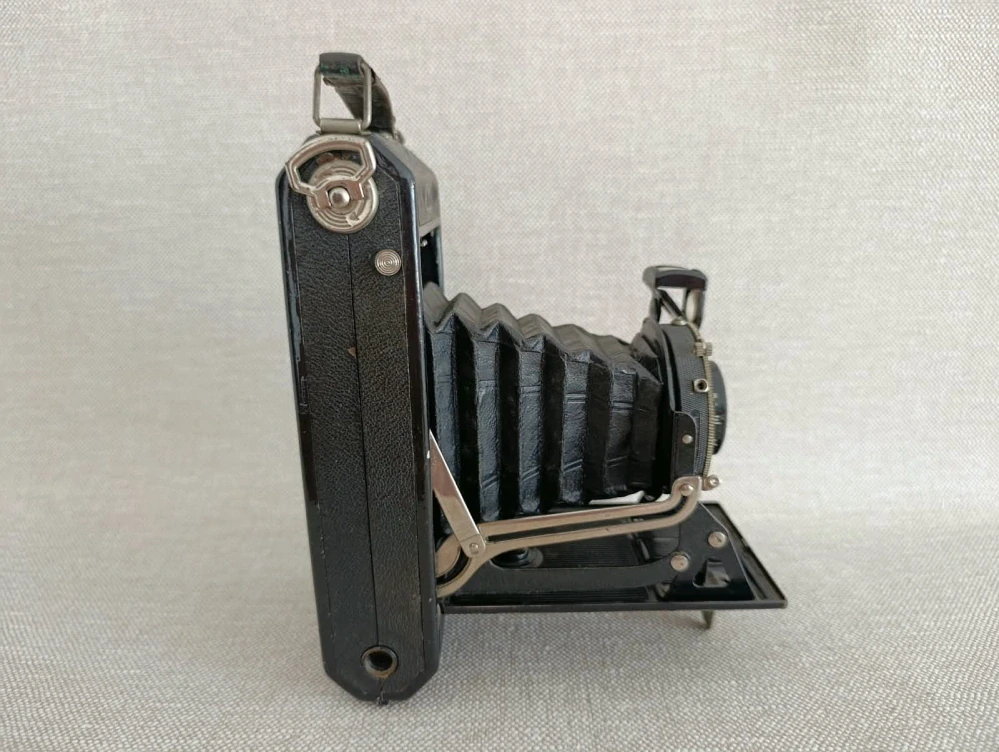 Zeiss Ikon Ikonta 6x9 – Tessar 4,5/10,5 Compur – měchový fotoaparát č.81