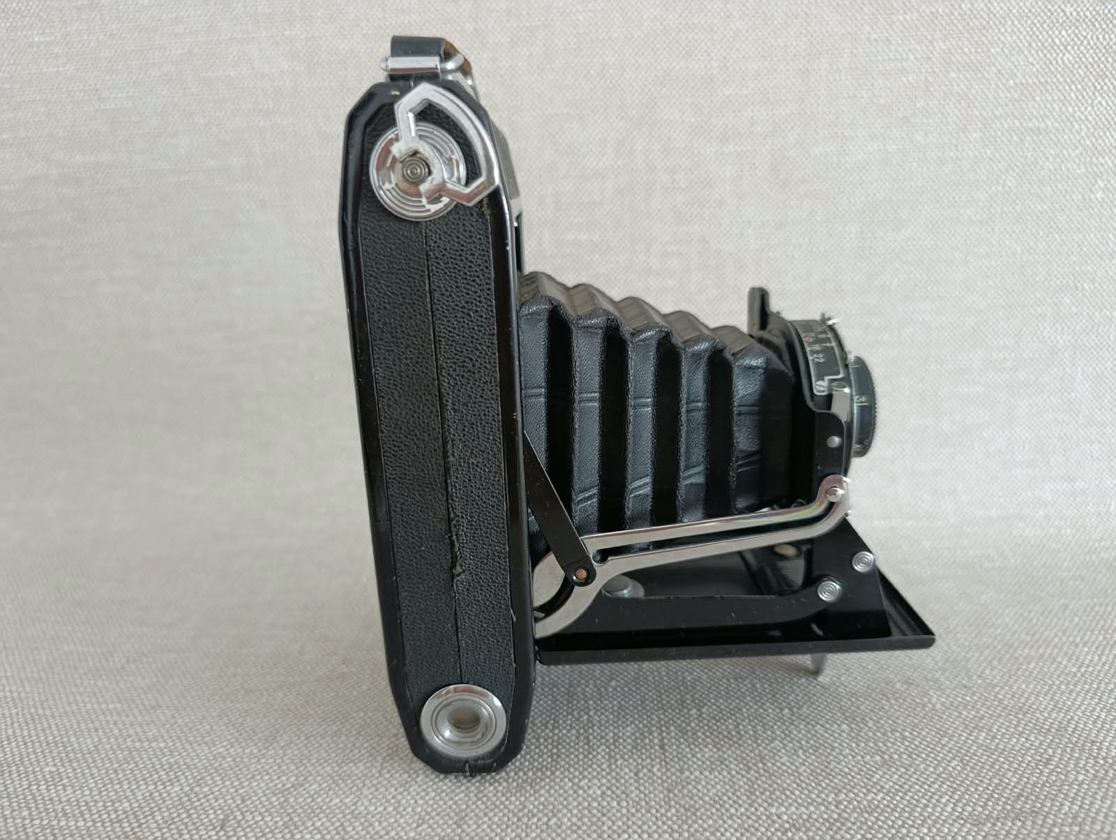 Zeiss Ikon Nettar 515/2 – Novar 6,3/10,5 Telma  č.94