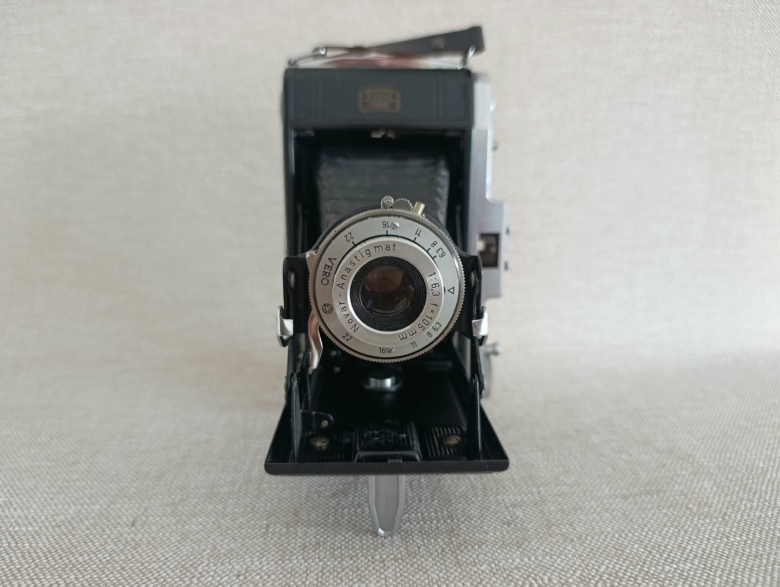Starý měchový fotoaparát Zeiss Ikon Novar-Anastigmat 6,3/105 Vero + orig. pouzdro č.102