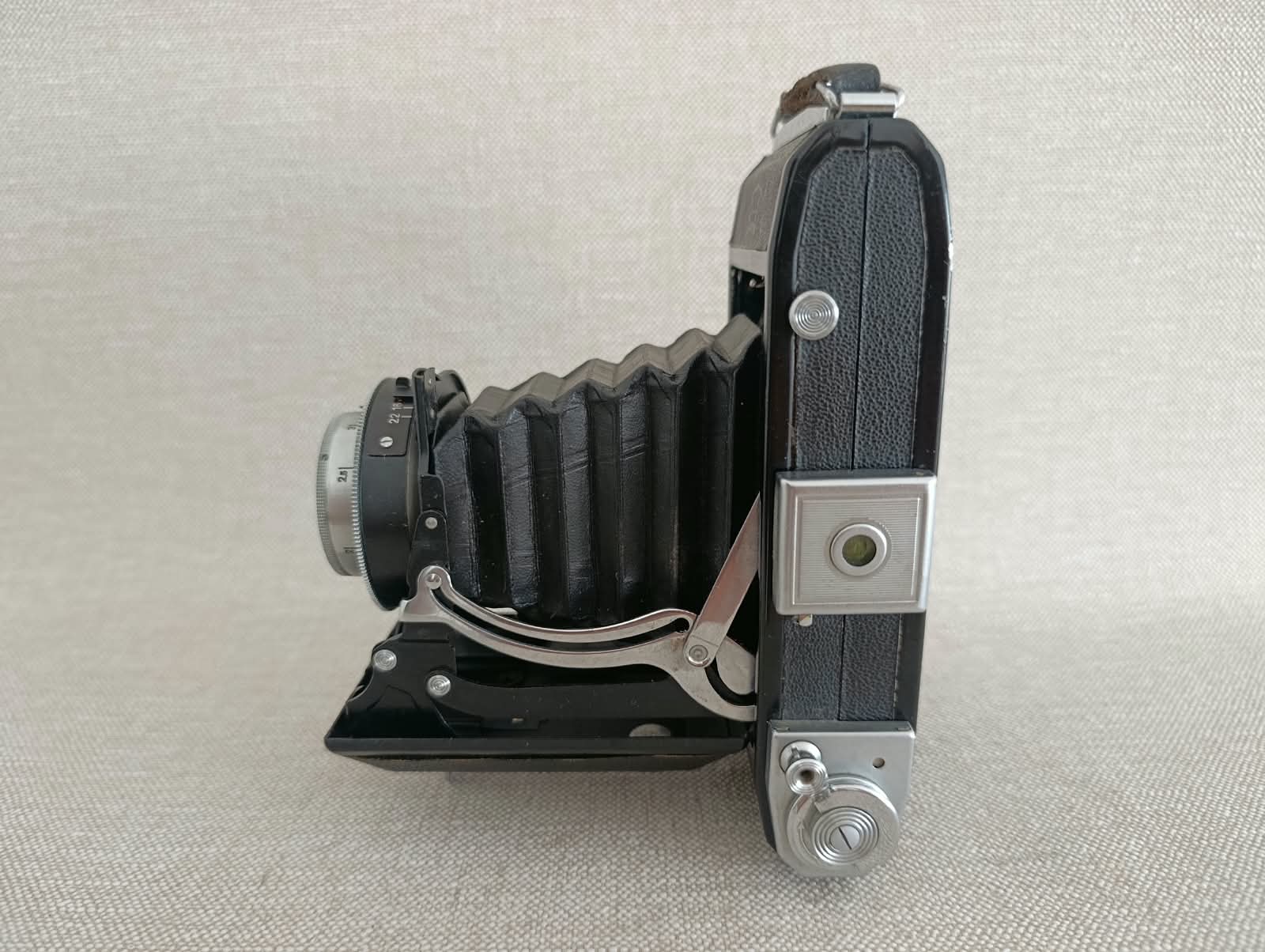 Zeiss Ikon Ercona – Novonar Anastigmat 4,5/110 V č.103