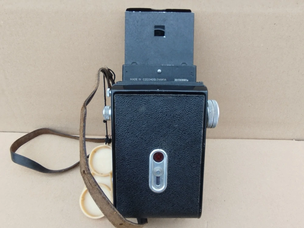 Starý fotoaparát Flexaret s kož.pouzdrem