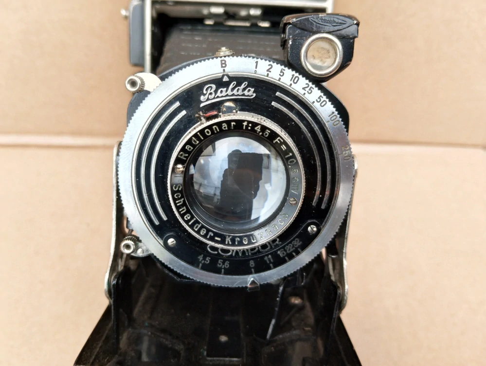 Starý fotoaparát BALDA Compur