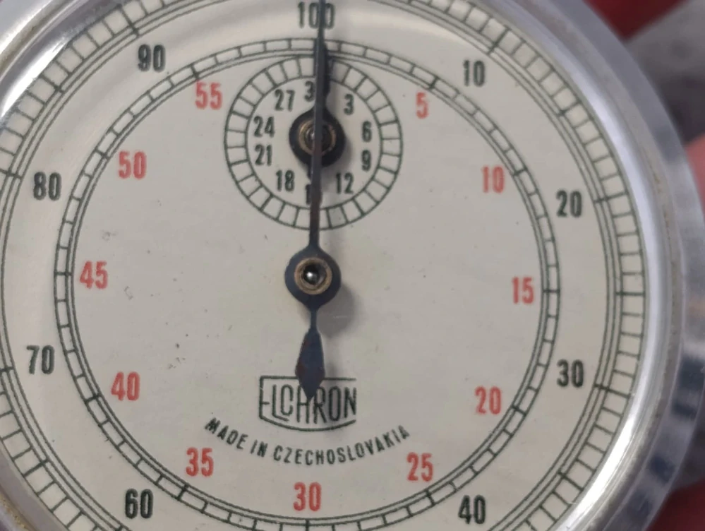 Staré československé stopky ELCHRON (zastavuji se)