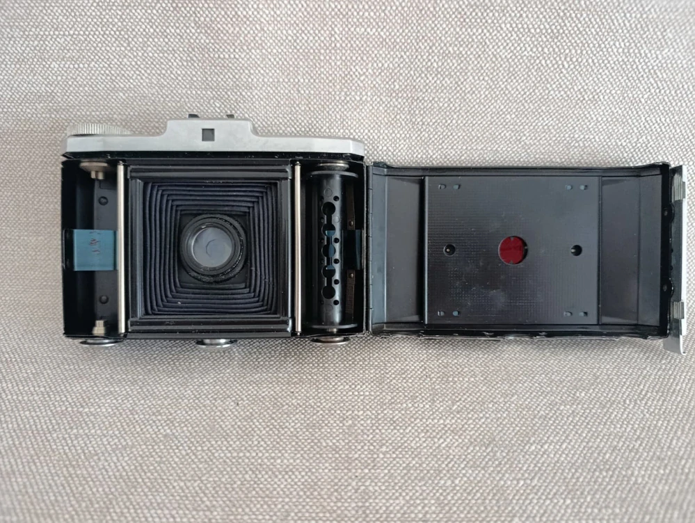 Zeiss Ikon Nettar – historický měchový fotoaparát s pouzdrem č.57
