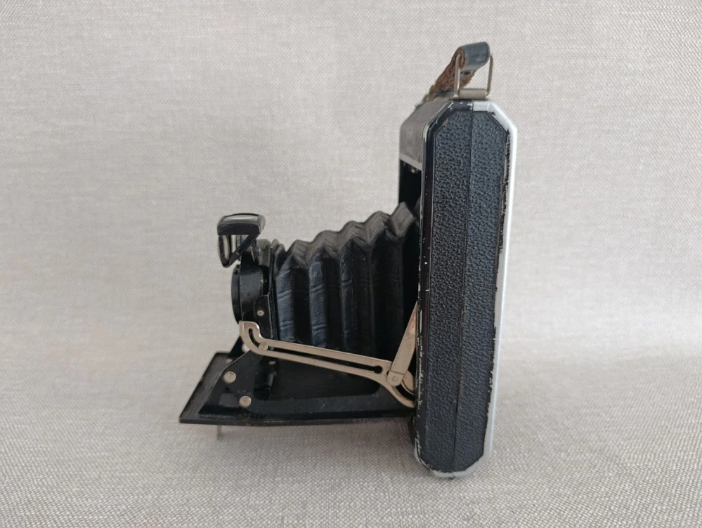 Zeiss Ikon 520/2 – Novar-Anastigmat 10,5 cm – starý měchový fotoaparát č.58