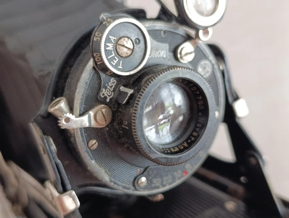 Historický měchový fotoaparát Zeiss Ikon Ikonta – Novar-Anastigmat 4,5/10,5 cm   č.73