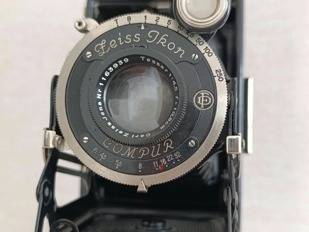 Zeiss Ikon Ikonta 6x9 – Tessar 4,5/10,5 Compur – měchový fotoaparát č.81