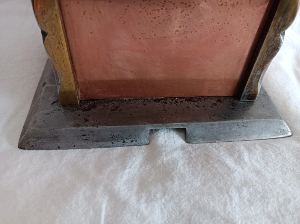 Starožitný velký mlýnek na kávu – válcová násypka, kombinace kovů