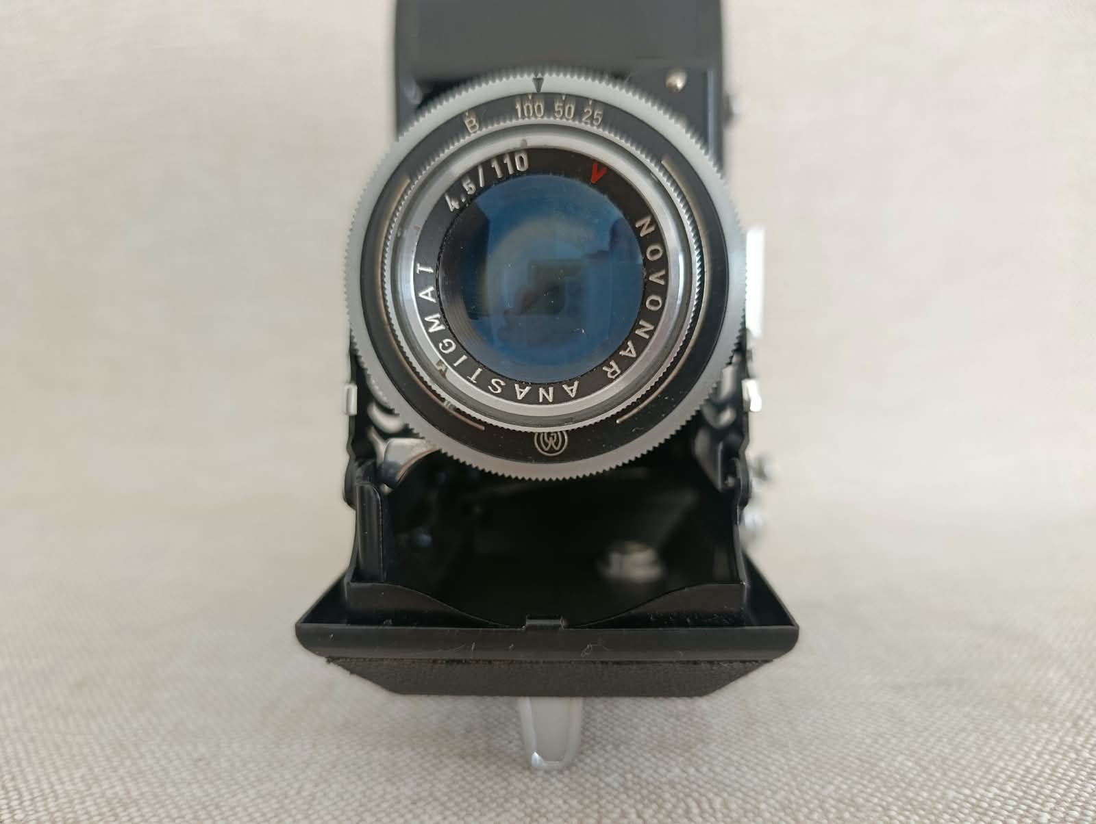 Zeiss Ikon Ercona – Novonar Anastigmat 4,5/110 V č.103
