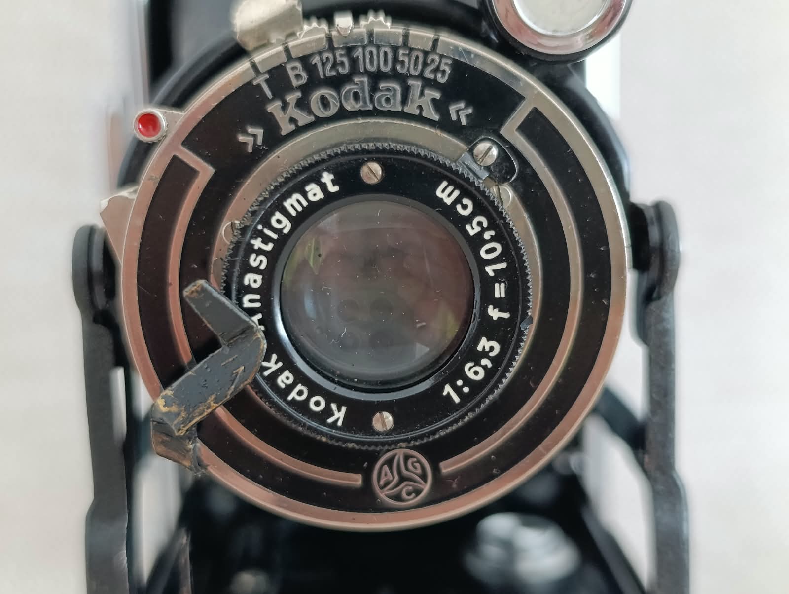 Kodak Junior 620 – měchový fotoaparát, pouzdro + starý film č.104
