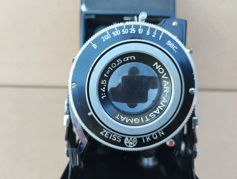 Starý měchový fotoaparát Zeiss Ikon Ikonta+POUZDRO