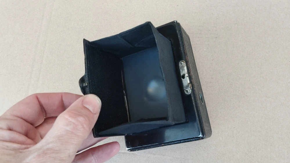 Starý německý měchový fotoaparát Welta Watson 6,5x9 Eurynar Compur