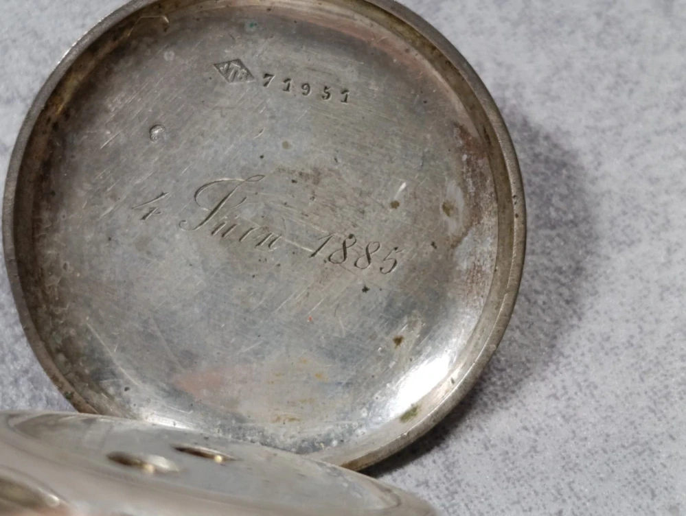 Starožitné pánské stříbrné kapesní hodinky – kličovky 1885 