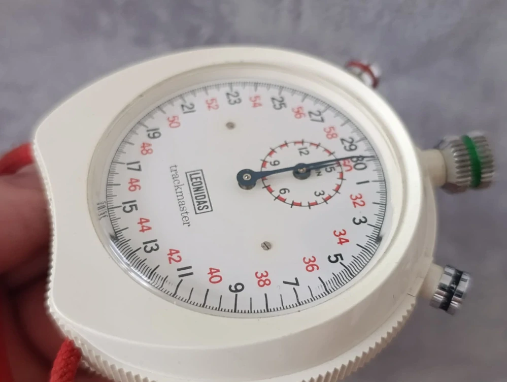 Vintage stopky Leonidas (Heuer) Trackmaster – Švýcarsko, originální krabička + návod, funkční