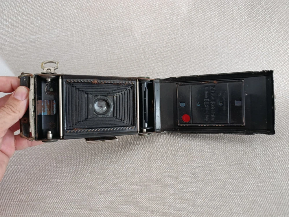 Historický měchový fotoaparát Zeiss Ikon Ikonta – Novar-Anastigmat 4,5/10,5 cm   č.73