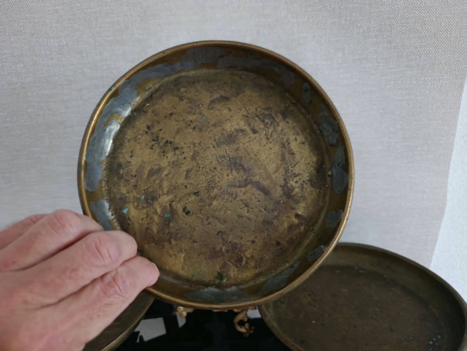 Starožitné dvoumiskové váhy po renovaci + misky
