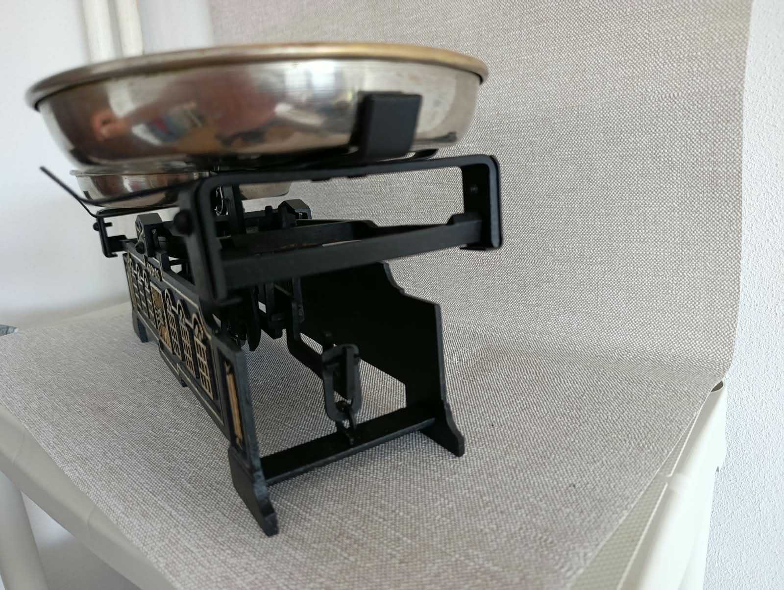Starožitné váhy KOSMOS 5 kg – po renovaci. ČSSR