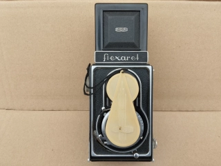 Starý fotoaparat FLEXARET MEOPTA MIRAR 