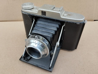 Starý fotoaparát Adox Golf Adoxar 6,3/7,5 cm Vario.