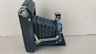 Starý německý měchový fotoaparát Zeiss Ikon Ikonta 520/2 6x9 Compur