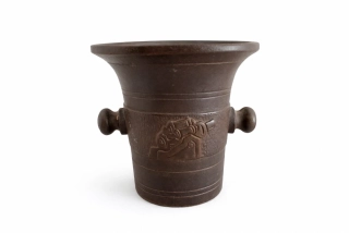 Starý litinový válečný hmoždíř 1914–1916 s reliéfem děla | 1,65 kg | originální starožitnost
