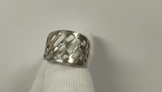 Starý stříbrný hrubší dírovaný prsten vel.57-58