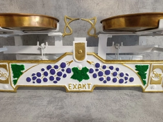 Staré litinové váhy EXAKT – vinná réva | po renovaci | 5 kg