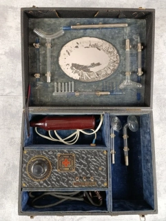 Vysokofrekvenční elektroterapeutický přístroj PRAGA – ELEKTRO AS SANITAS. ---JEN OSOBNĚ --- 